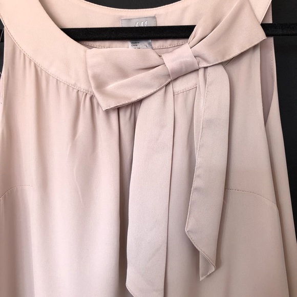 H&M Sleeveless taupe dress with bow - Picture 2 of 4